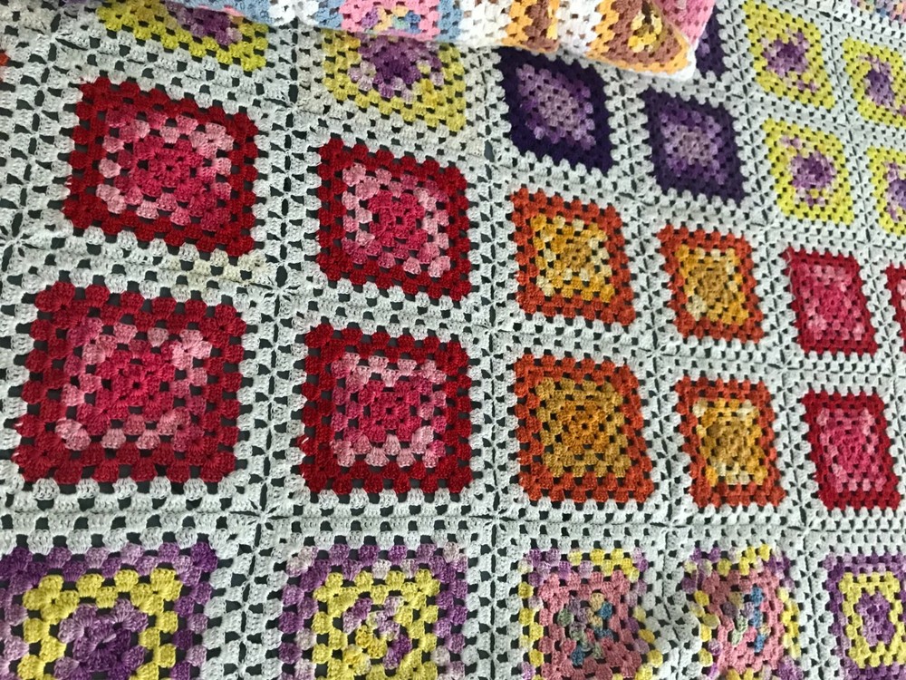 GRANNY Patchwork Pattern Hand Made Crochet Queen Bedspread 97in x 104in, 7lb