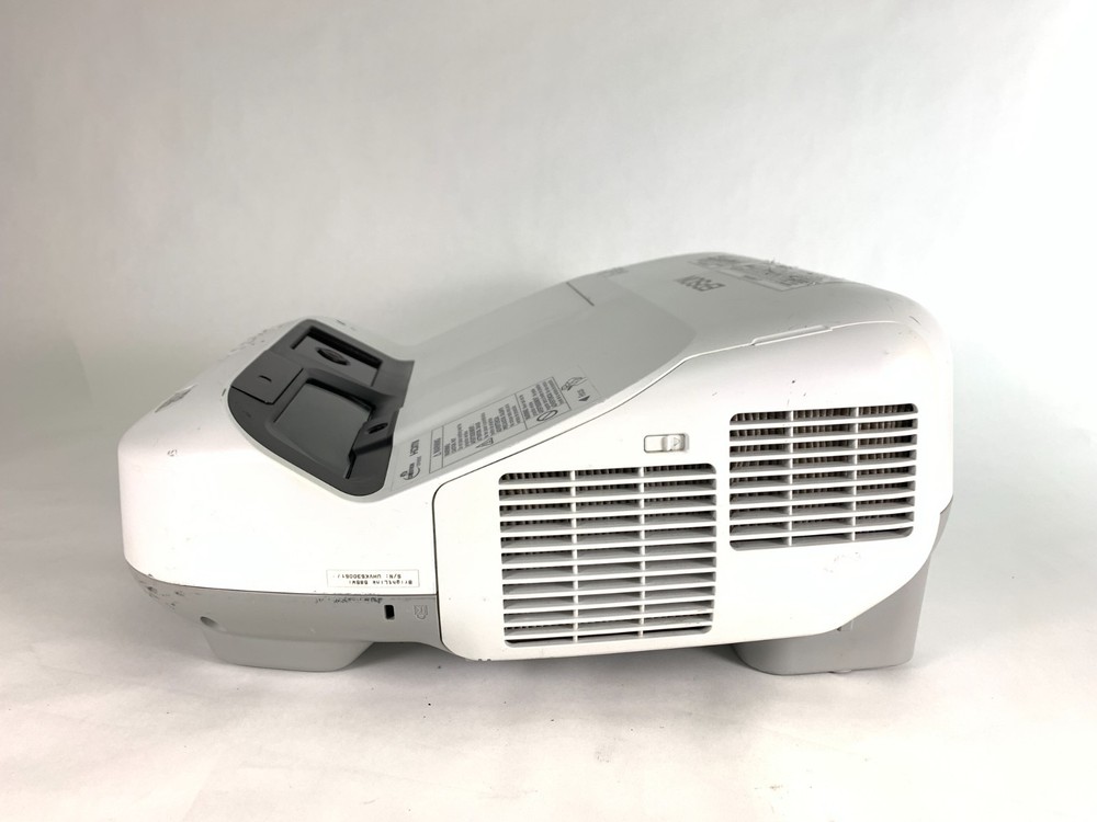 Epson BrightLink 585Wi 3LCD Projector UST 3300 ANSI iProjection EasyMP w/Bundle