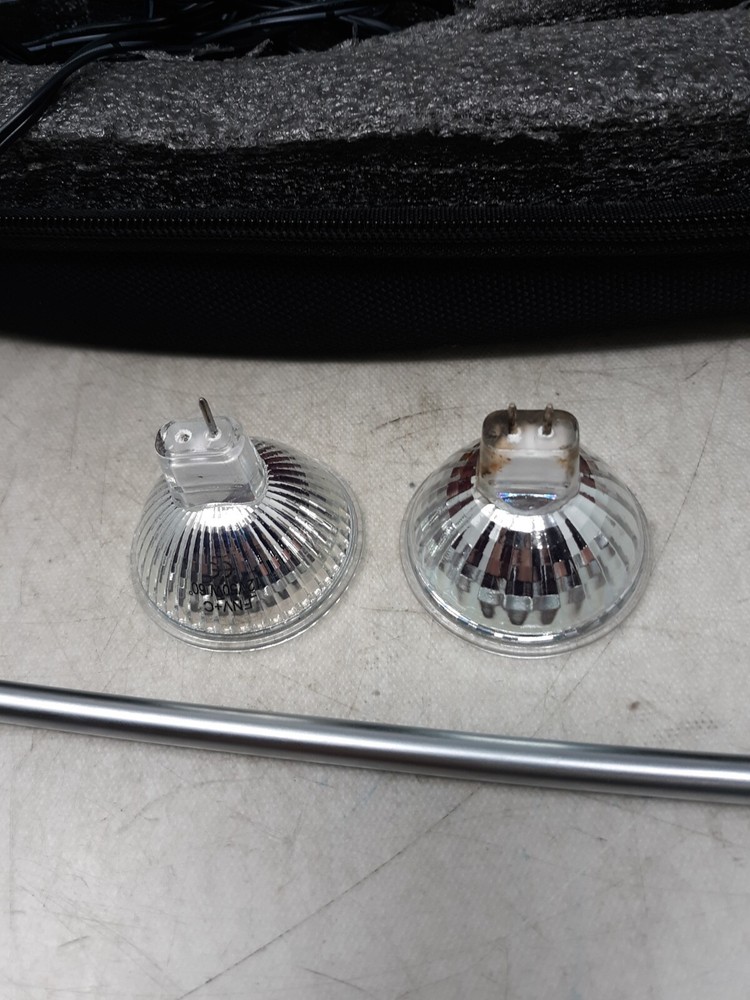 LED Display Light With 2 Bulbs