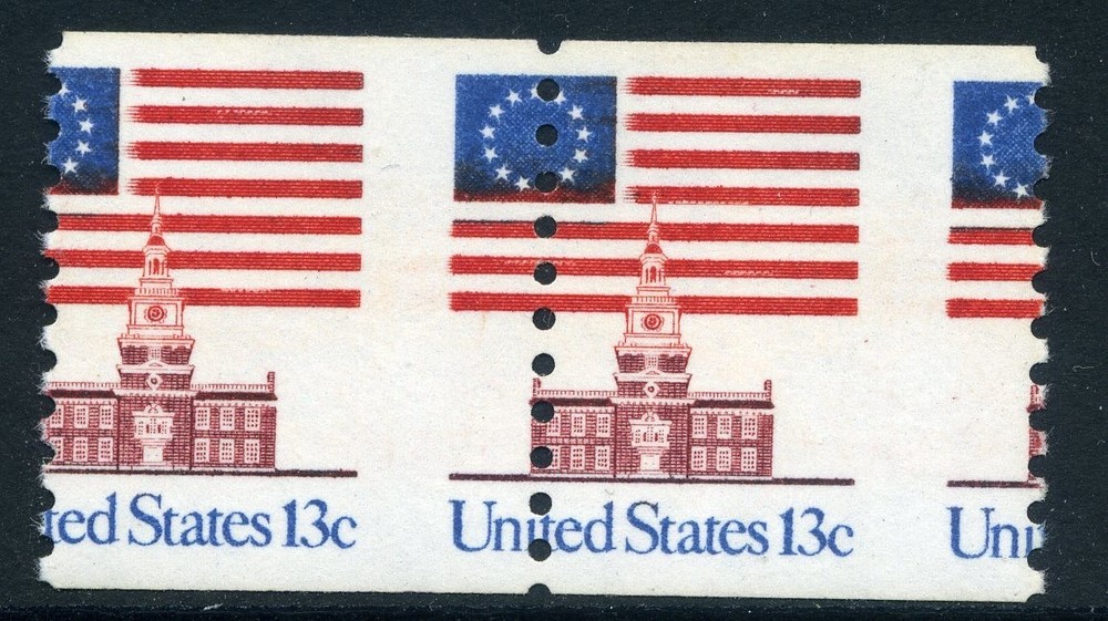1625, 13¢ Flag, Misperf Coil Pair, Mint NH