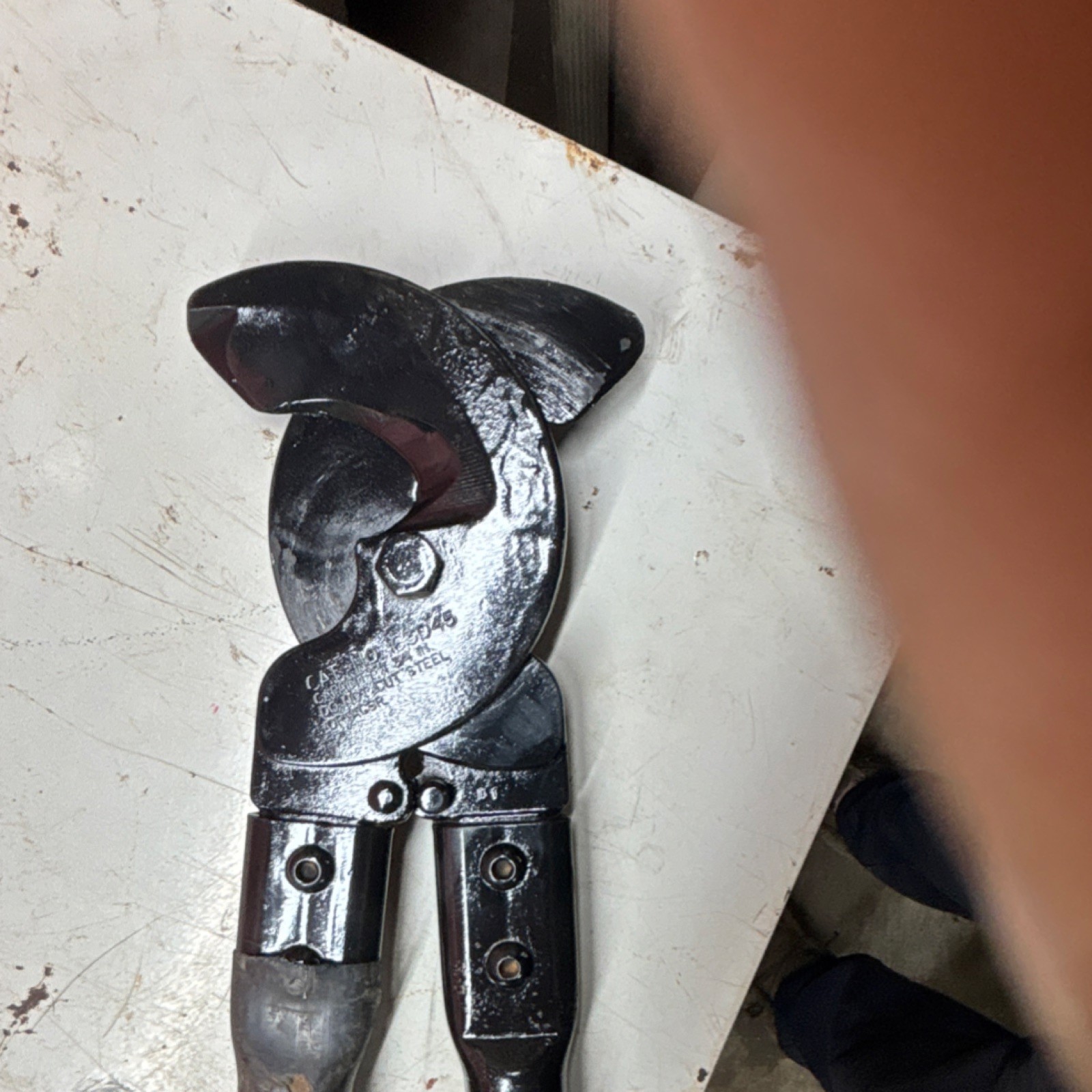 Klein Tools Manual Ratcheting Cable Cutter for Copper, 1 3/4” Max, 32 in #63045