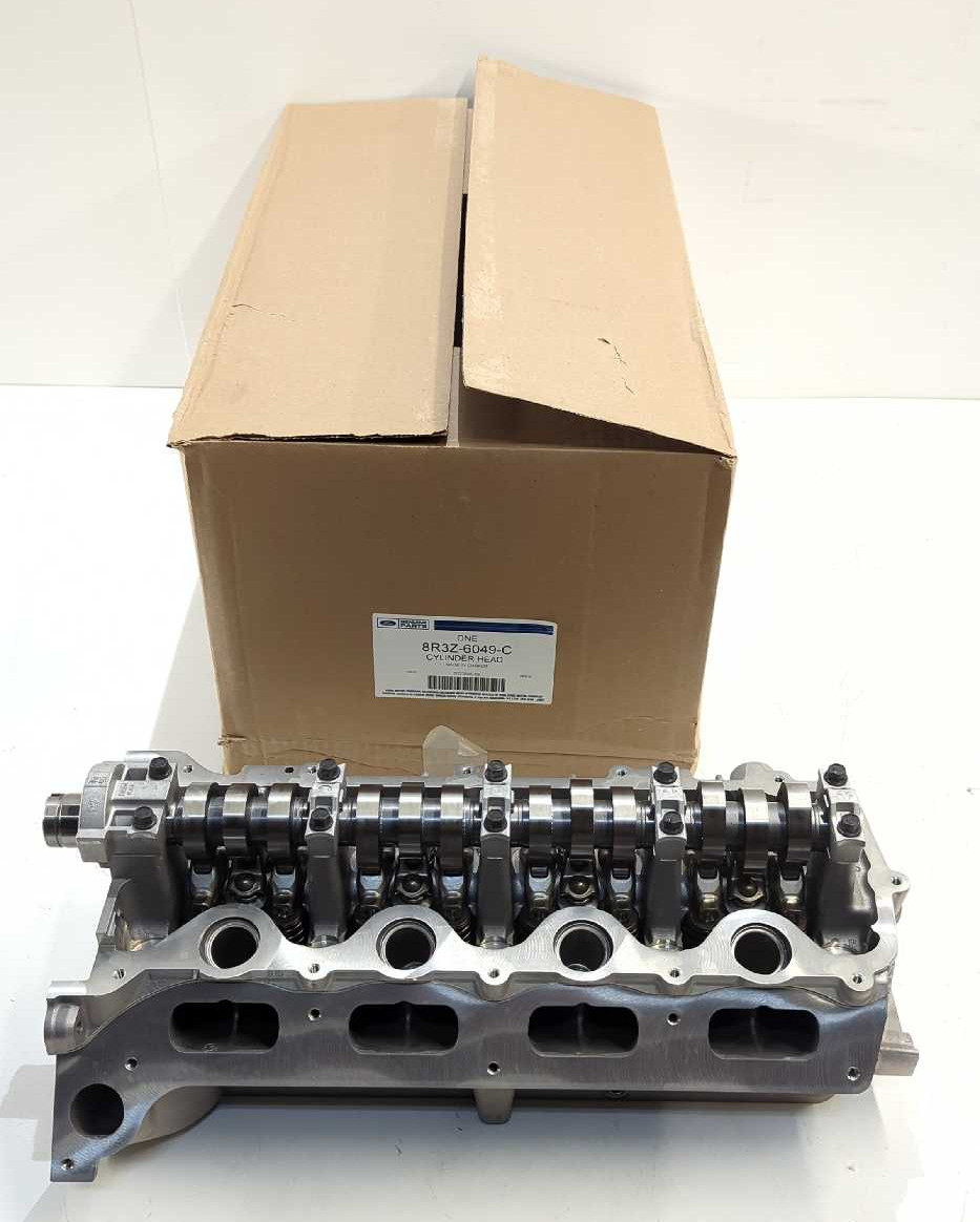 New OEM genuine Ford 5.4 Cylinder Head complete 2006-2010 Trucks RH 8R3Z-6049-C