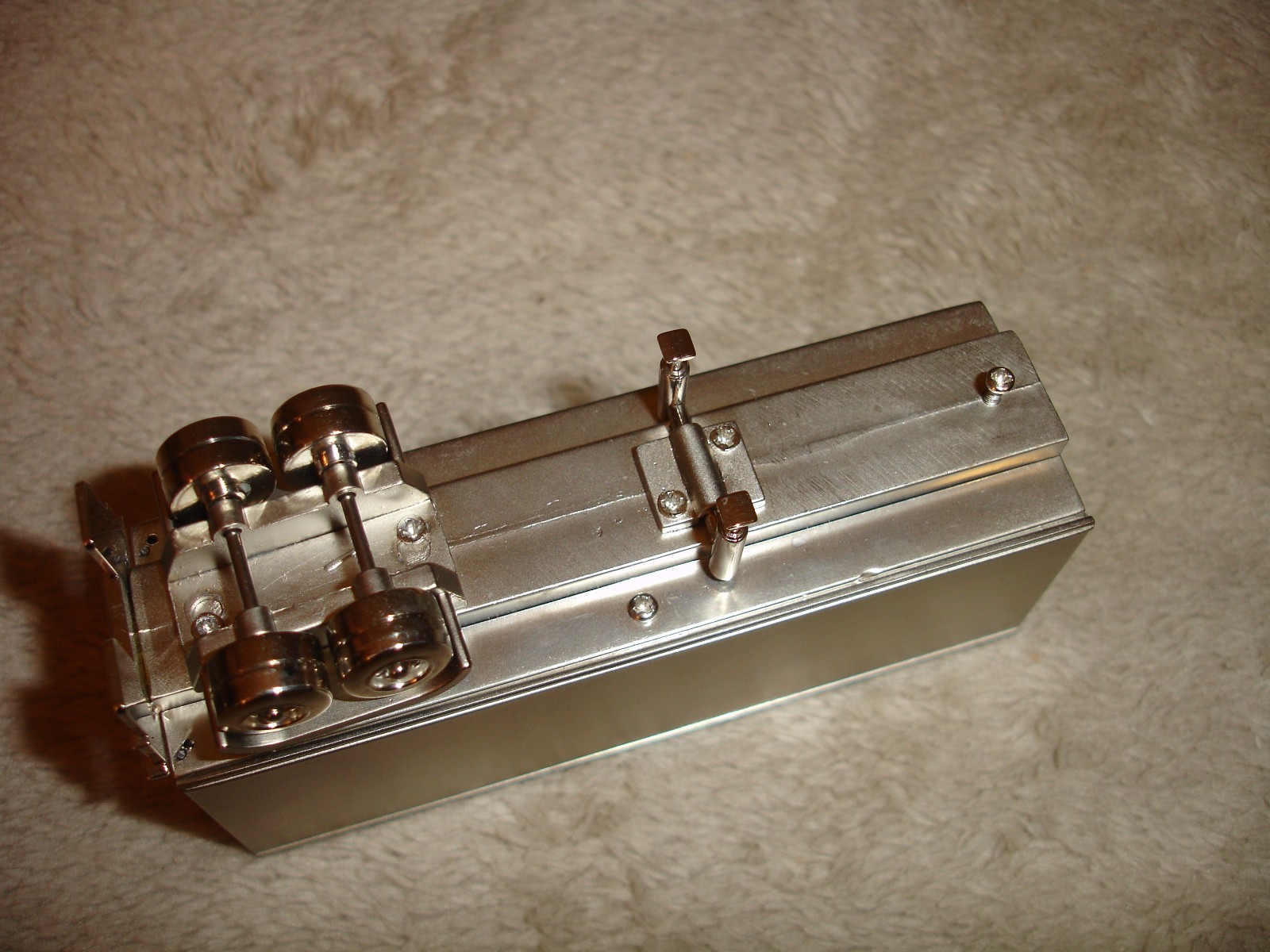 Adesa Little Rock Diecast Semi Truck 18 Wheeler Desk Clock 5.75" Silvertone