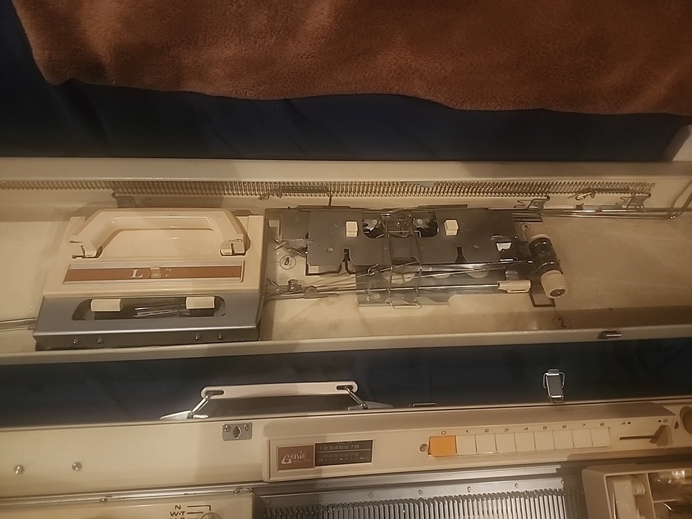 Knitting Machine Good Condition Vitinage Knitting Machine
