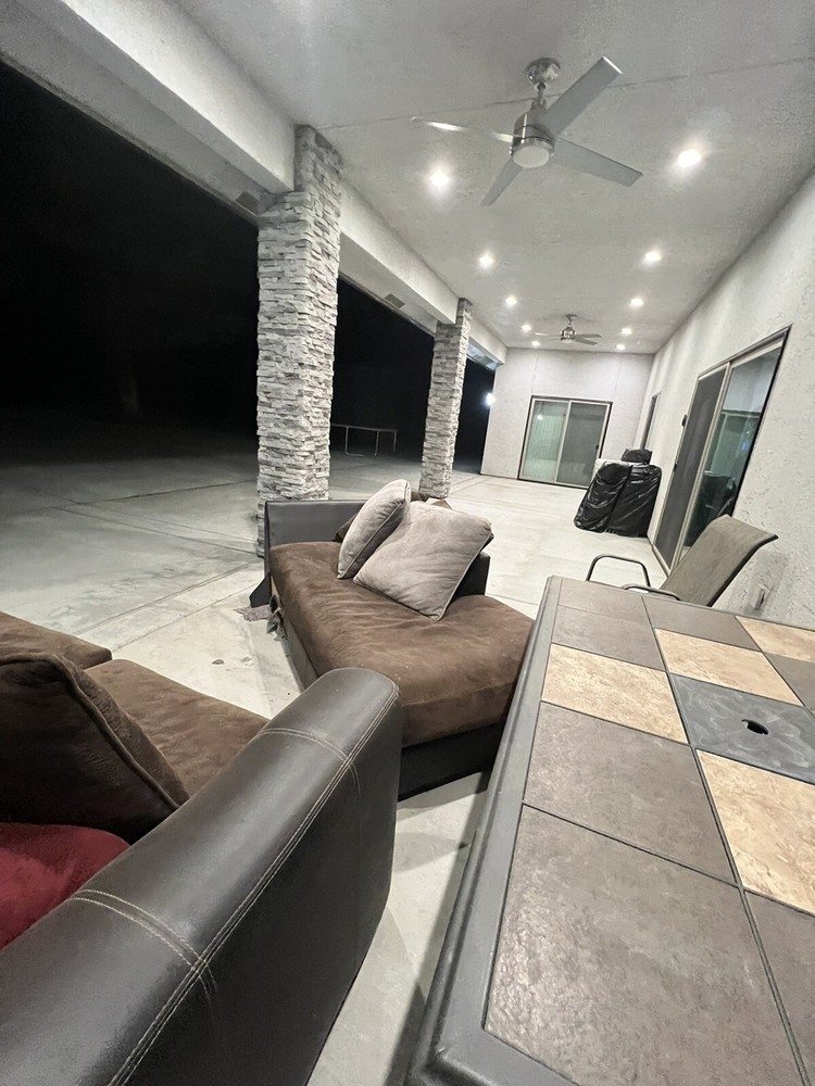 Used Couches￼