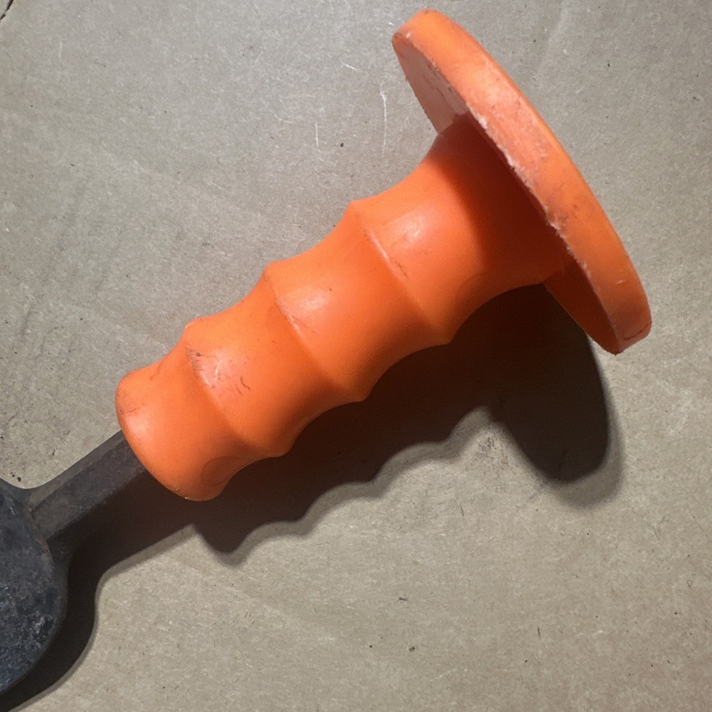 Baltimore Guardian 2-1/2 Inch Handguard Flat Cold Chisel Orange