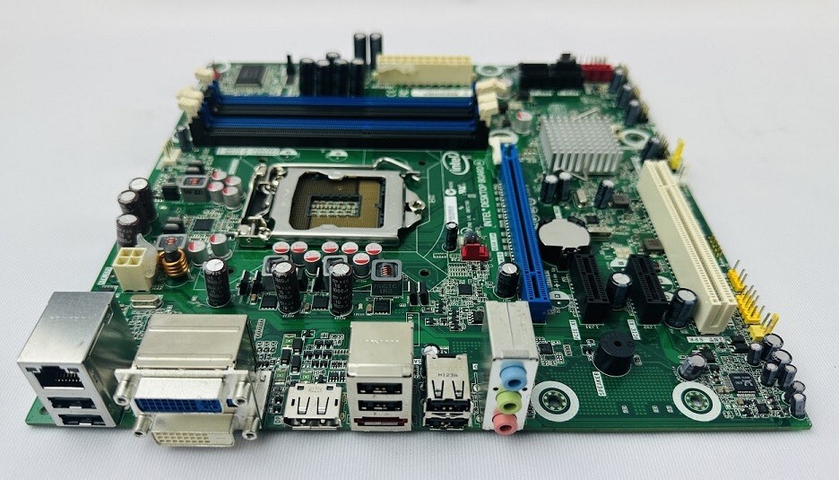 Intel DQ57TM Desktop Board