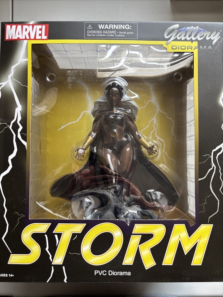 Marvel Diamond Select Comic Gallery: Storm PVC Diorama - X-Men