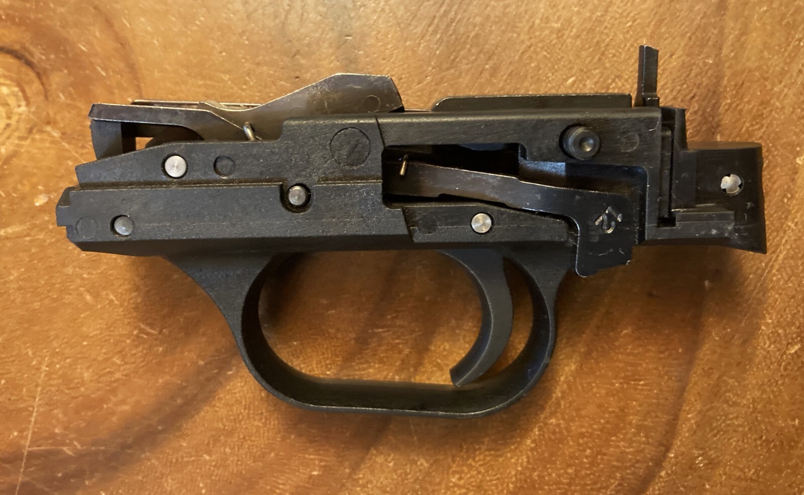 MOSSBERG 500 500A 590 TRIGGER ASSEMBLY - NEW STYLE MUST READ DESCRIPTION - 12 GA