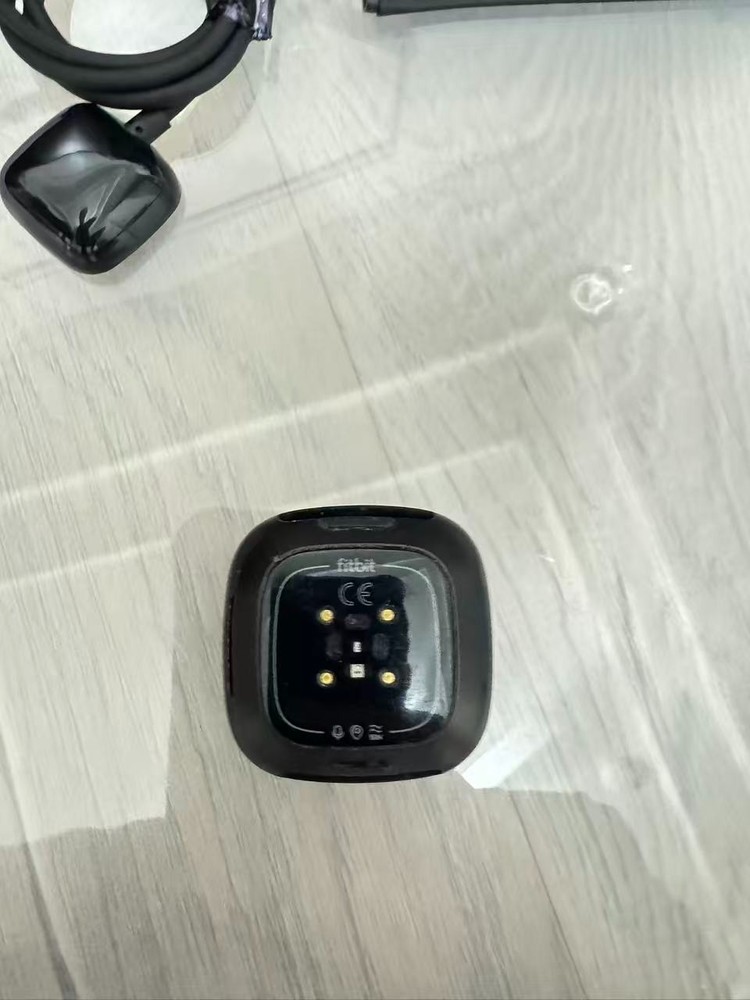 [TESTED] Fitbit Versa 3 - Data Cleared - Black [ Grade A ]