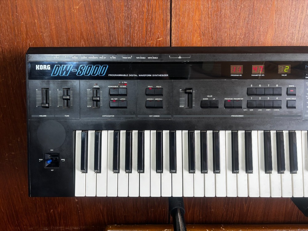 Korg DW-8000 Programmable Digital Waveform Synthesizer DWGS New battery