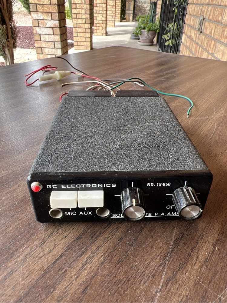 GC Electronics 12V Solid State Vintage PA Amplifier POWERS ON