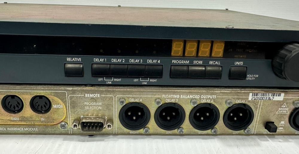 BSS TCS-804 DUAL TIME CORRECTOR DIGITAL DELAY (One)(TRUEHEARTSOUND)