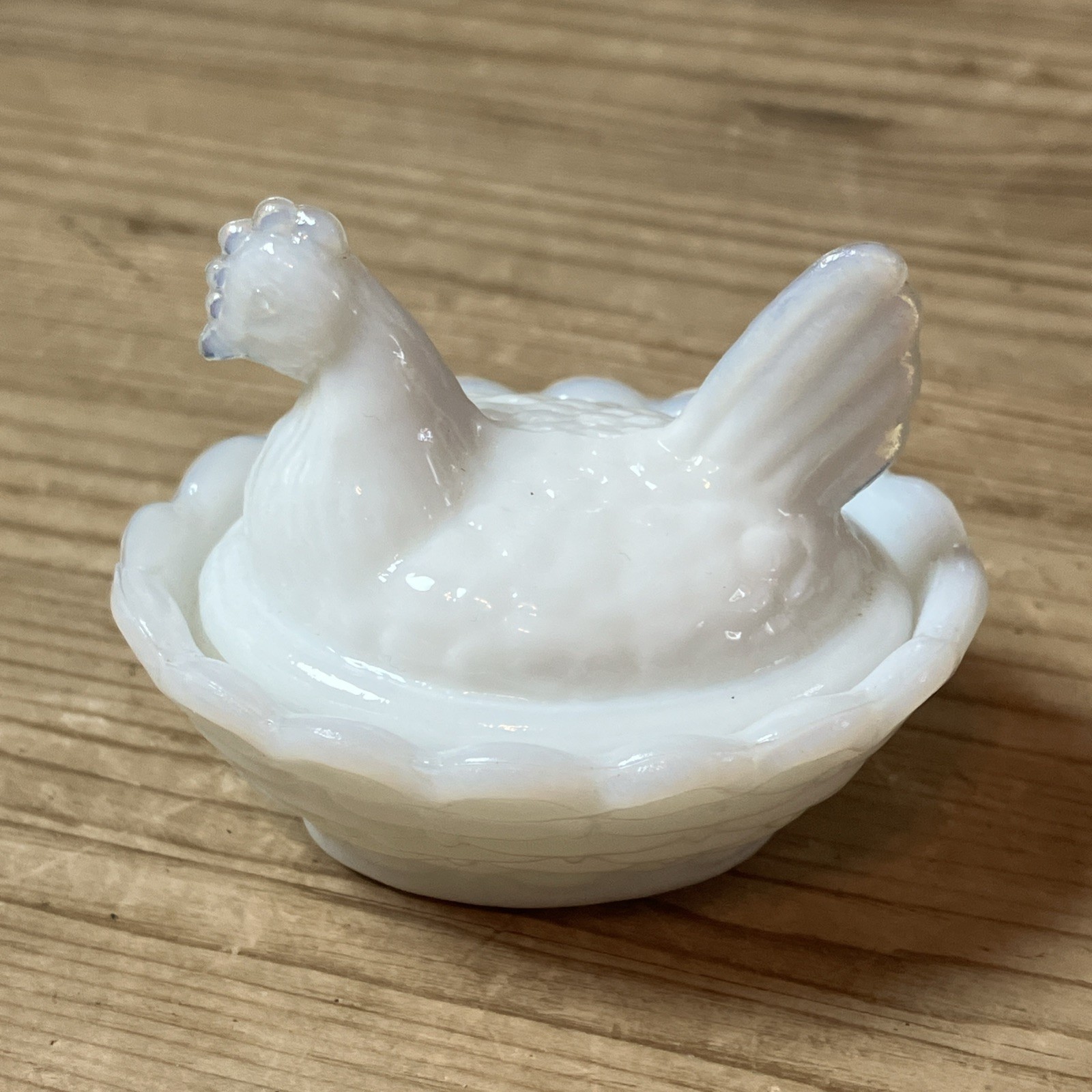 Vintage Westmoreland Opaline Milk Glass Mini Hen On Nest Salt Cellar Signed