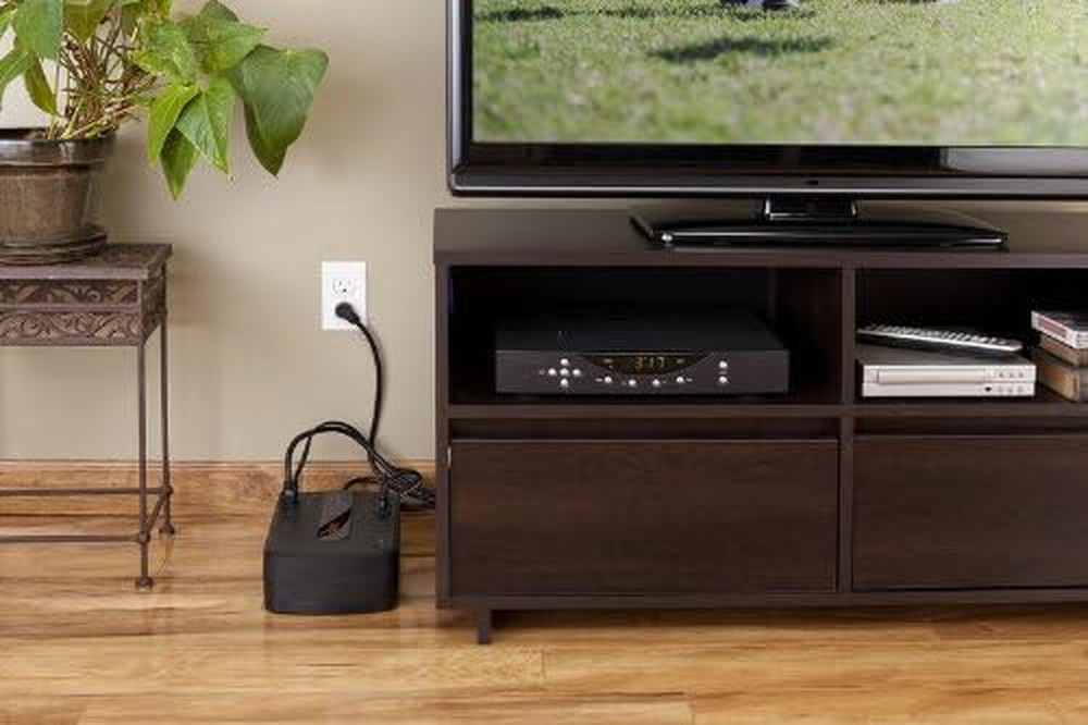 UPS Battery Backup for Computer, BE550G Surge Protector with Battery Backup, Dat