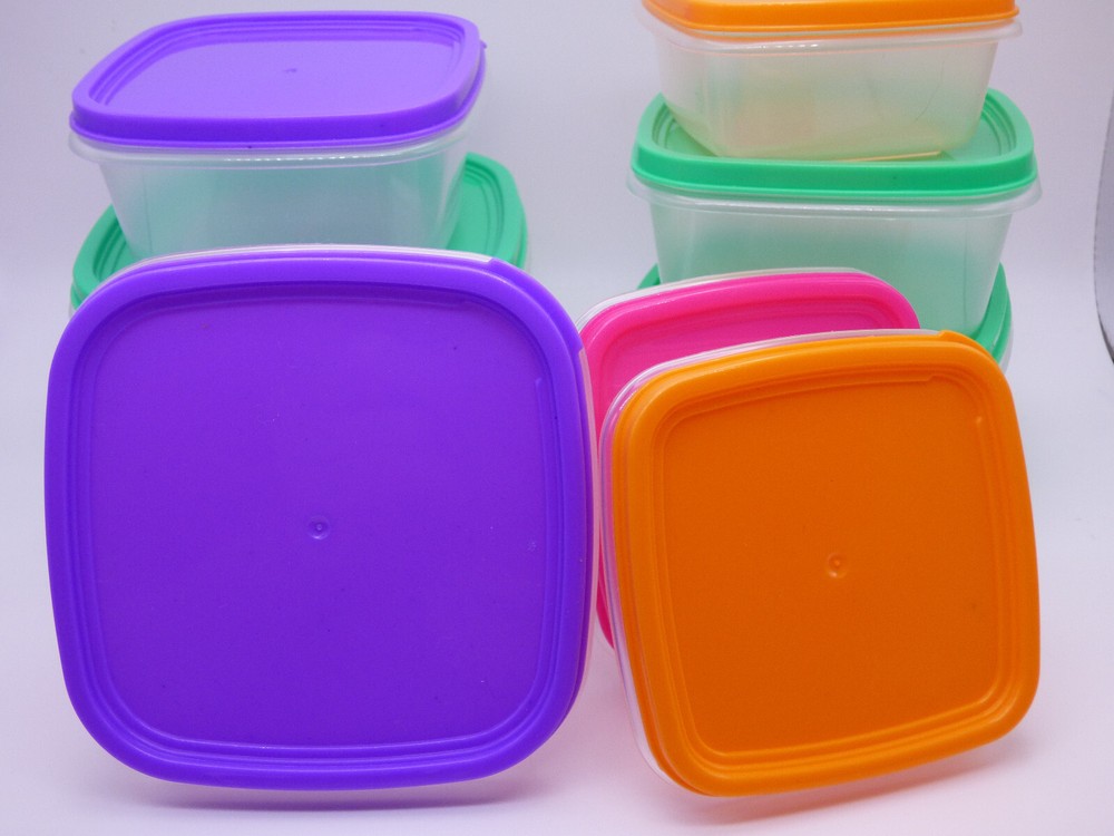 Micro Storage Containers / Measuring Cups - Plastic - Set of 10