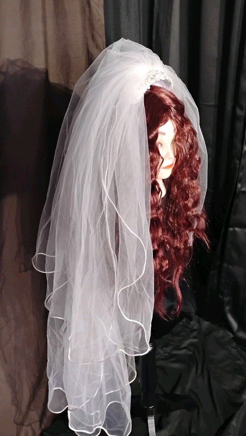 White 47 Inch Sequin Satin Edged Wedding Bridal Veil