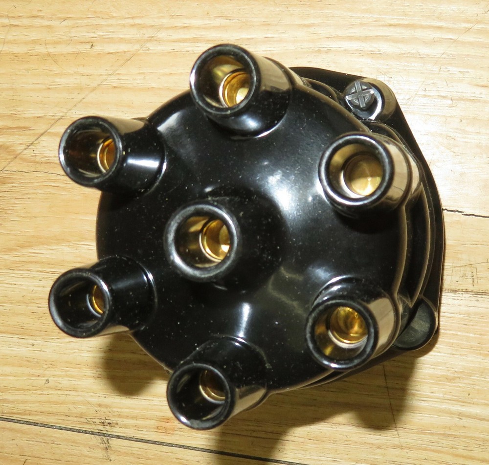 NOS Quicksilver MerCruiser Sterndrive Distributor Cap 33765T