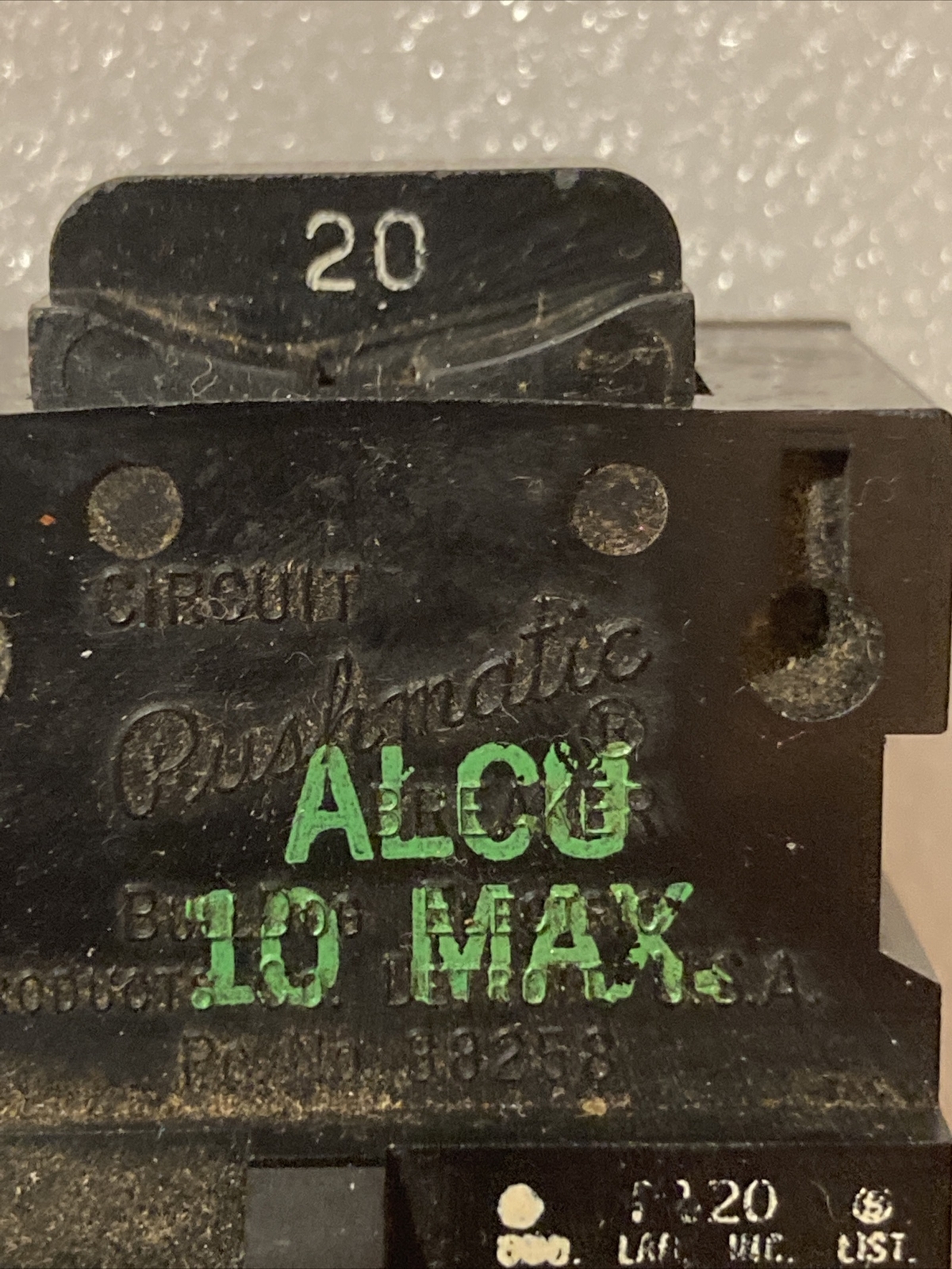 Bulldog P120, 20 Amp, 120 Volt, 1 Pole Pushmatic Circuit Breaker- WARRANTY