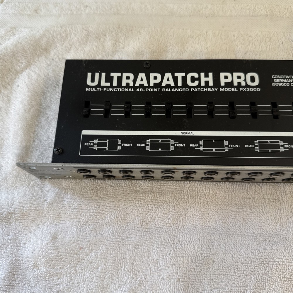 Behringer Ultrapatch Pro PX3000 Multi-Functional 48-Point Balanced Patchbay