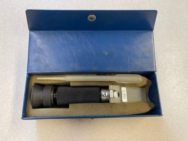 Hand Refractometer REF101 Model 0-32%