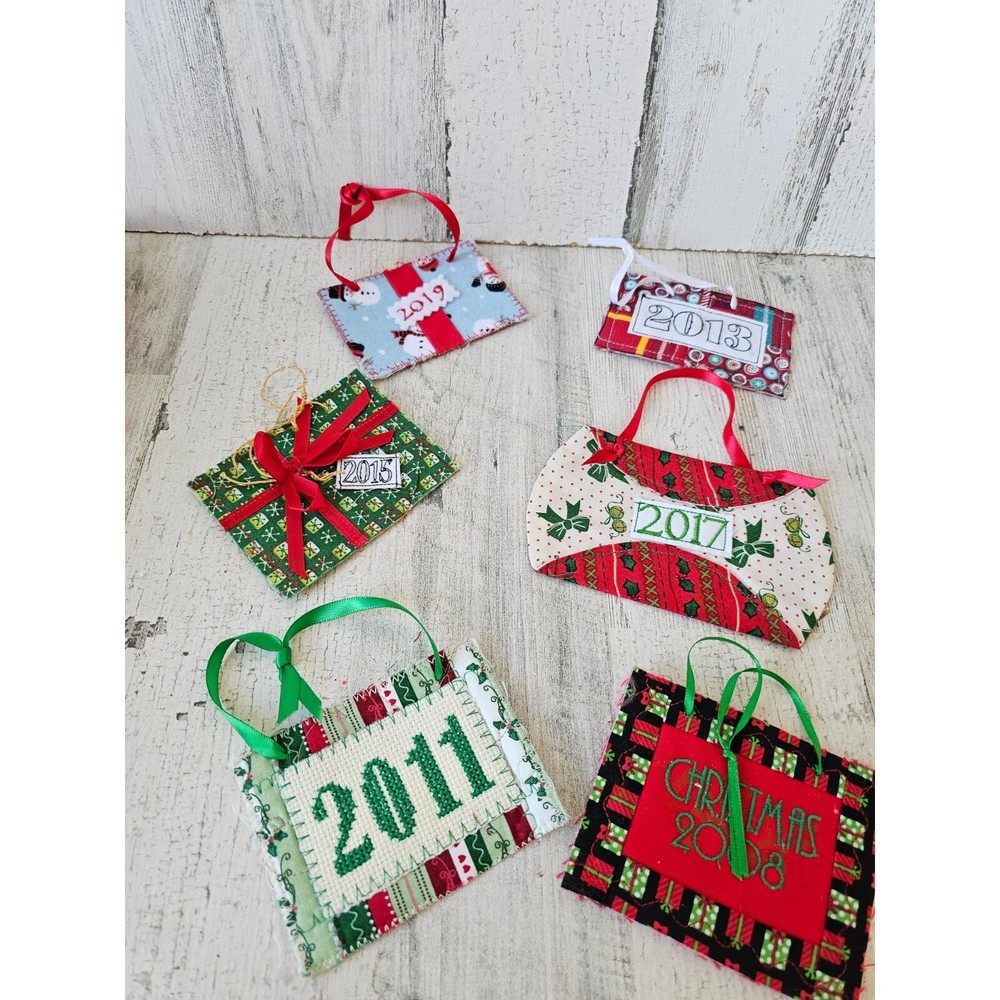 Knit present ornament year tree unique set
