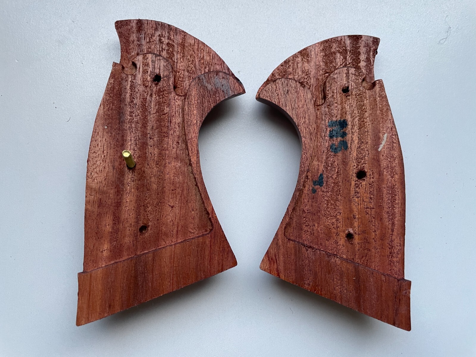 Checker wood Grip For S&W N Frame Square Butt coke style and Opened back checker