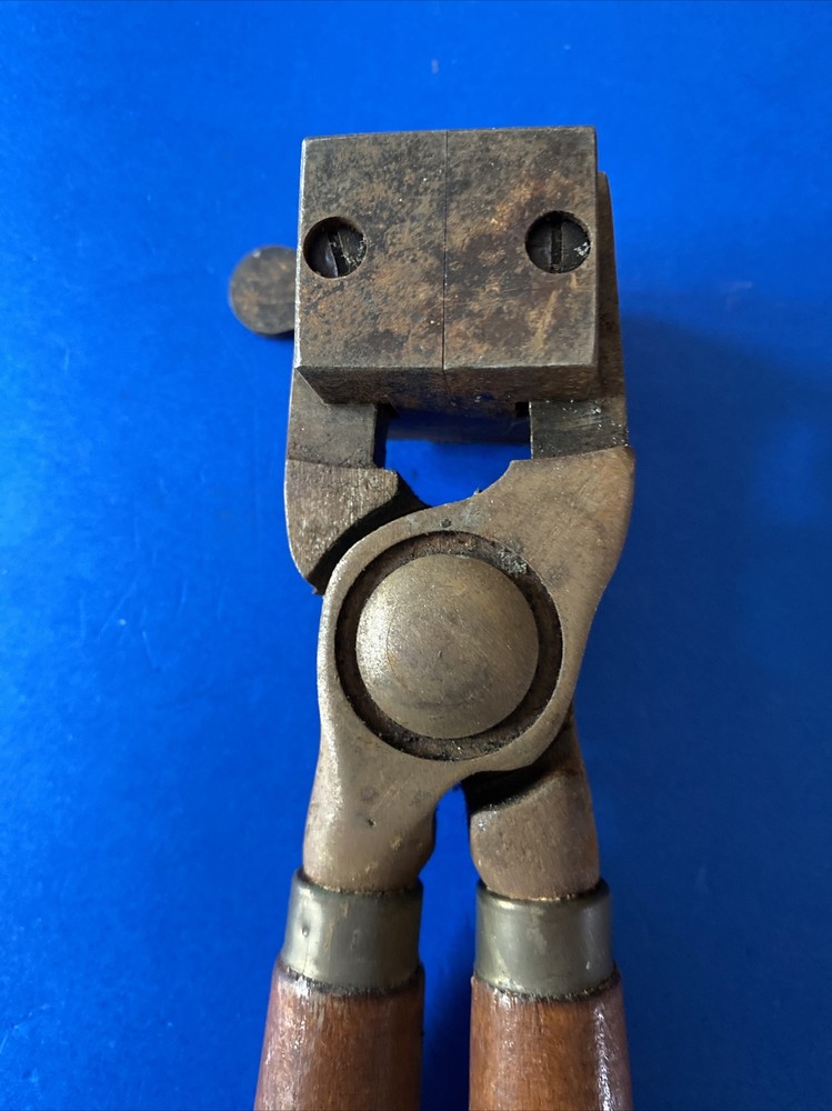 Vintage IDEAL Reloading Tool Bullet Mold.