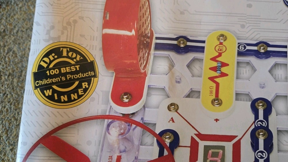 Complete-Elenco Snap Circuits Extreme SC-750 Electronics Exploration Kit