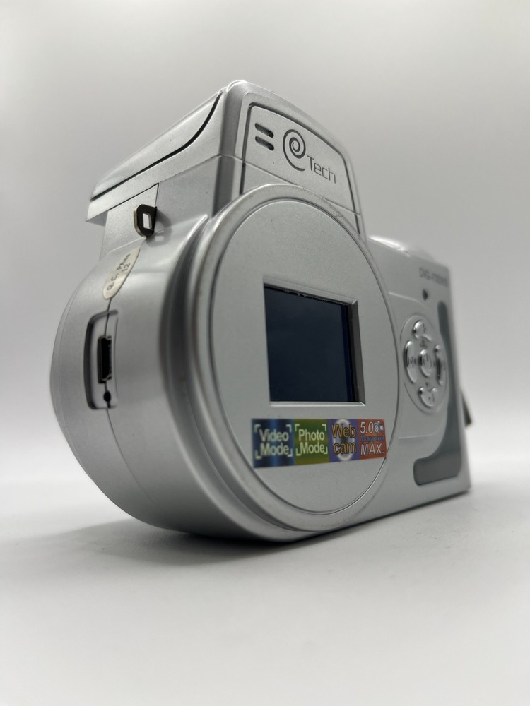 E-TECH DIG-700XS Digital Camera / 4X Digital - Tested + Working