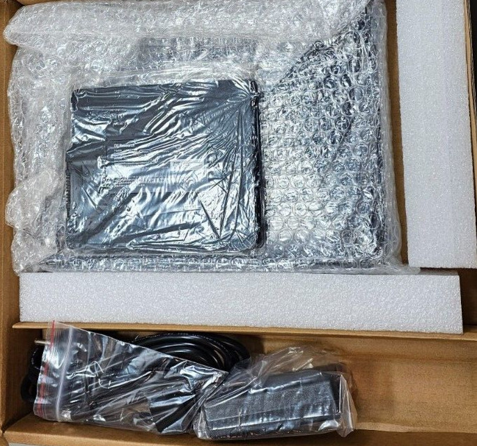 NIB DT Research 301XC-X-496A Rugged Tablet 10.1" IP65, Win10, WiFi/BT/LTE, 810G