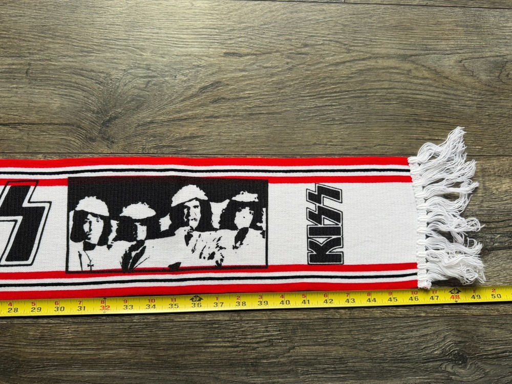 KISS Scarf Banner Lick It Up RedBlackWhite Vintage Kiss Memorabilia Vinnie Carr