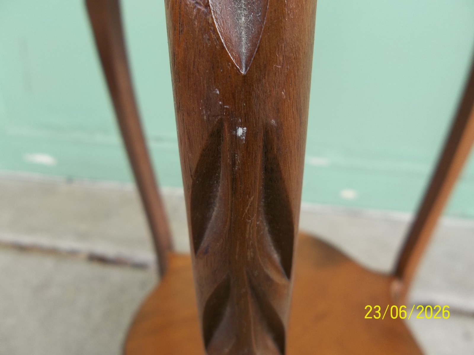 Vintage Bensinger's Outfitting Company Carved Walnut Accent Table Plant Stand