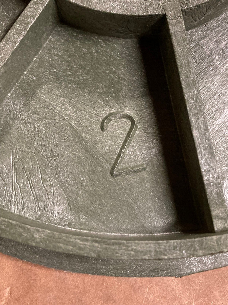 HUBBELL Pen-Cell Round Box Below Ground Box Cover