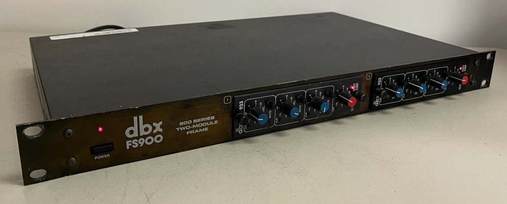 dbx FS900 Chassis w/ 2 dbx 933 Distribution Amplifier