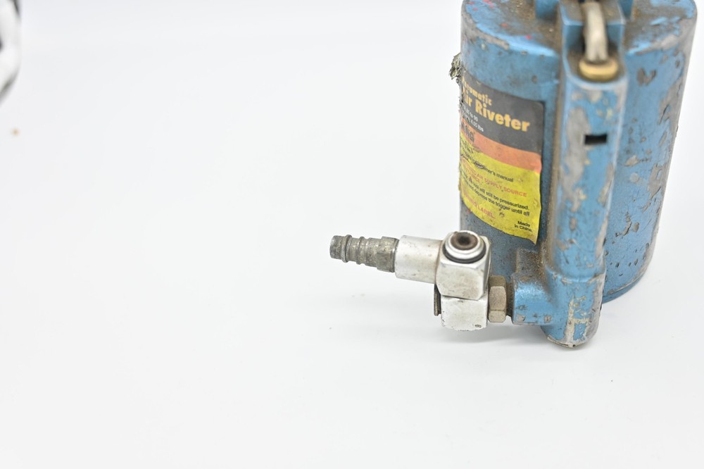 CENTRAL PNEUMATIC 3/16” AIR RIVETER / RIVET GUN