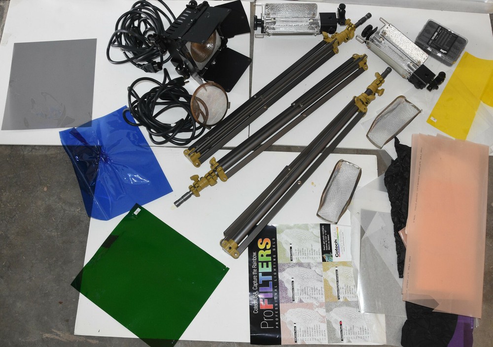 Lowel 3 Kit with TO-83 Case