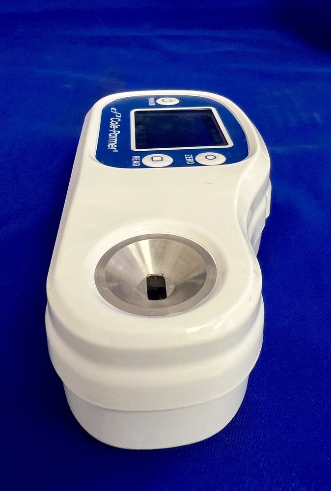 WORKING Cole-Parmer 81150-55 Digital Refractometer, 0 - 85% Brix