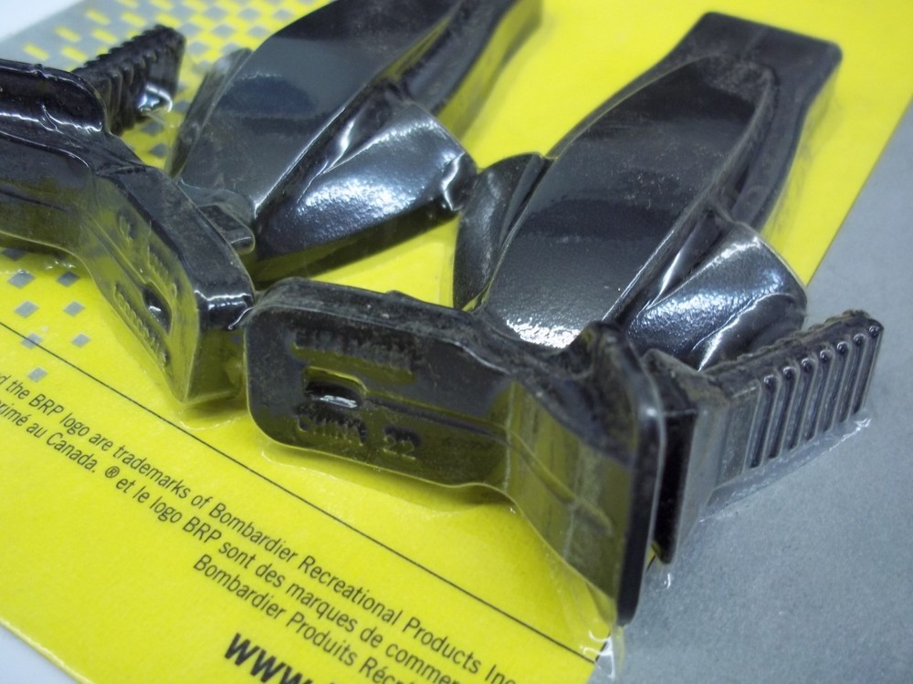 SKI-DOO REV-XP UPPER PANEL LATCH KIT, BLACK 860200239