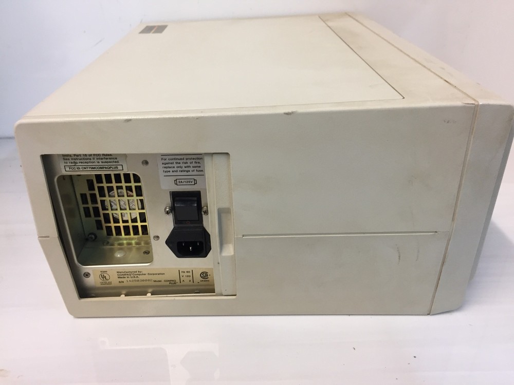 Vintage Compaq Plus Portable Computer Model 101709 - Powers On Untested w/ Bag