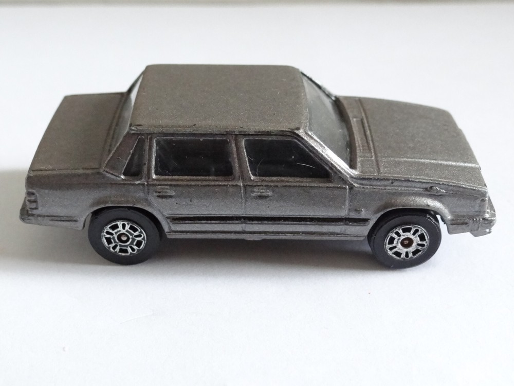 corgi volvo 760 saloon