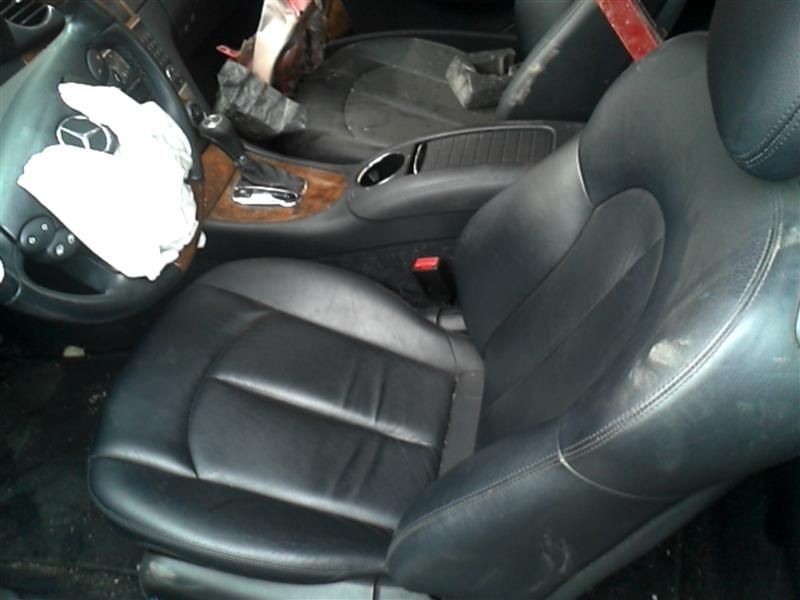 2007 CLK350 - Right Front Lock Actuator 152609