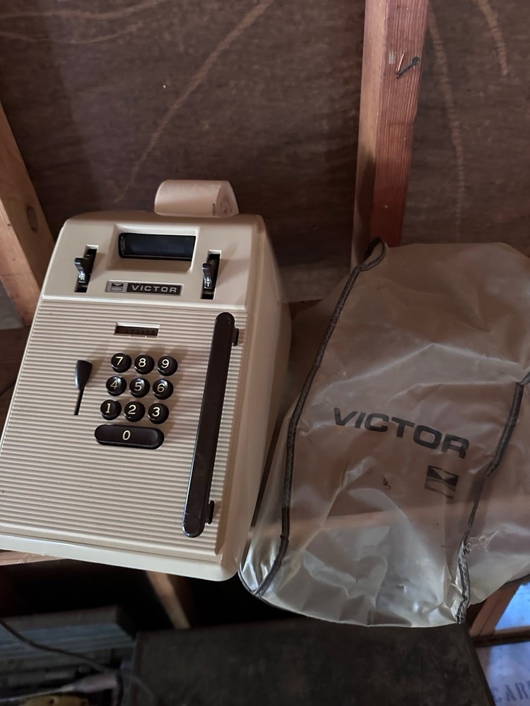 Vintage Victor 10 Key Adding Machine