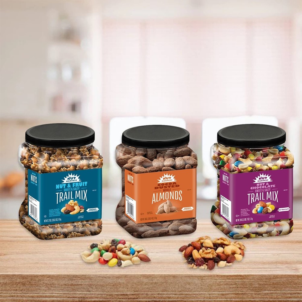 Snack Time Favorite: Nut & Chocolate Mix