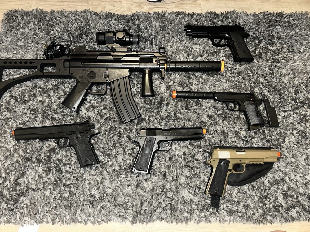 BB Guns/ Airsoft