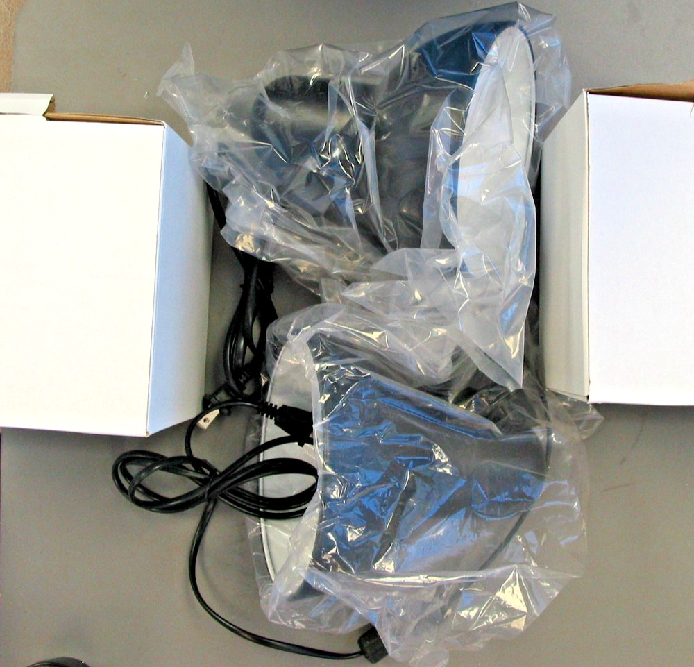 Studio Essentials Table Top Studio Light Kit FLU102, Tent, 2 Lights & Stands +