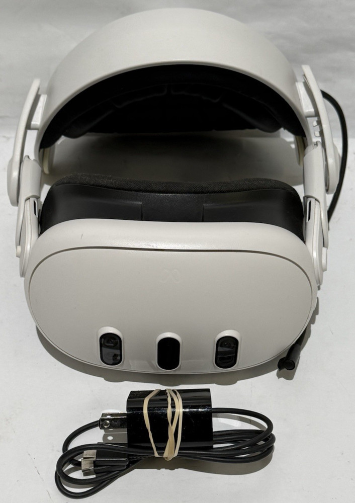 Meta Oculus Quest 3 VR Headset 128GB Headset Only