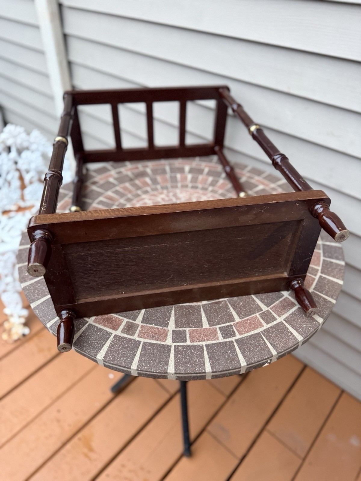 Vintage Bombay Company mahogany/brass umbrella stand W/faux bamboo. Missing Tray