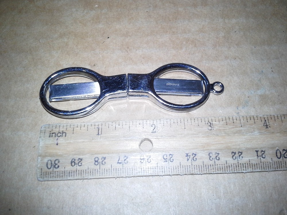 VTG. Mini Sewing Folding Scissors Pendant Sharp. Hongkong. VGC. Working