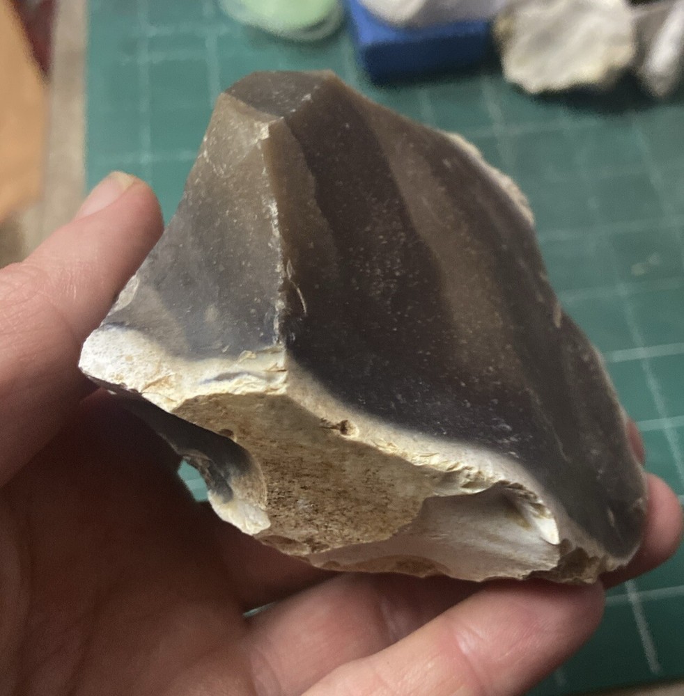 Texas Georgetown Flint Rock Dark Ringed Quality Knapping Fire Making 0.71 lbs